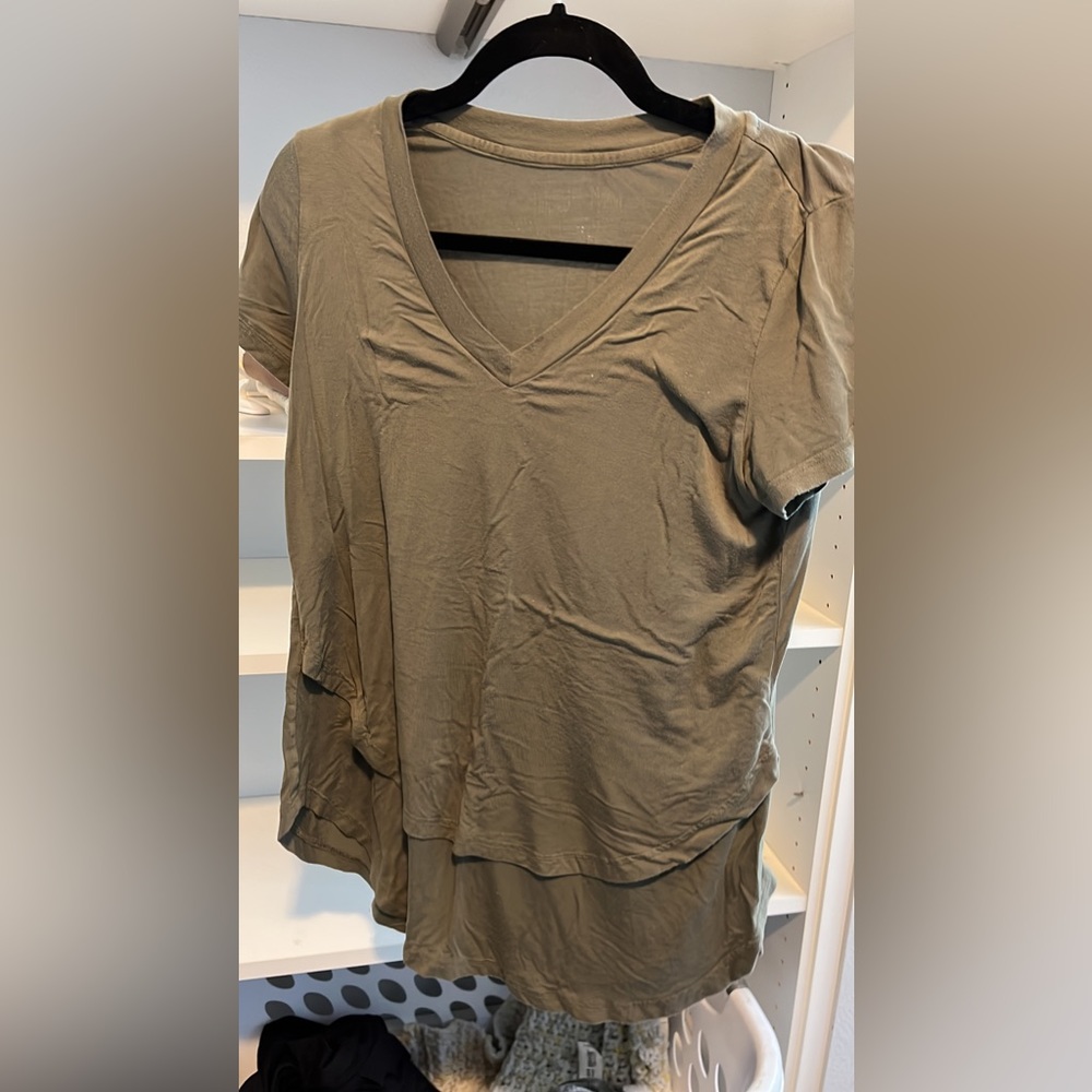 Latched mama xs nursing tee